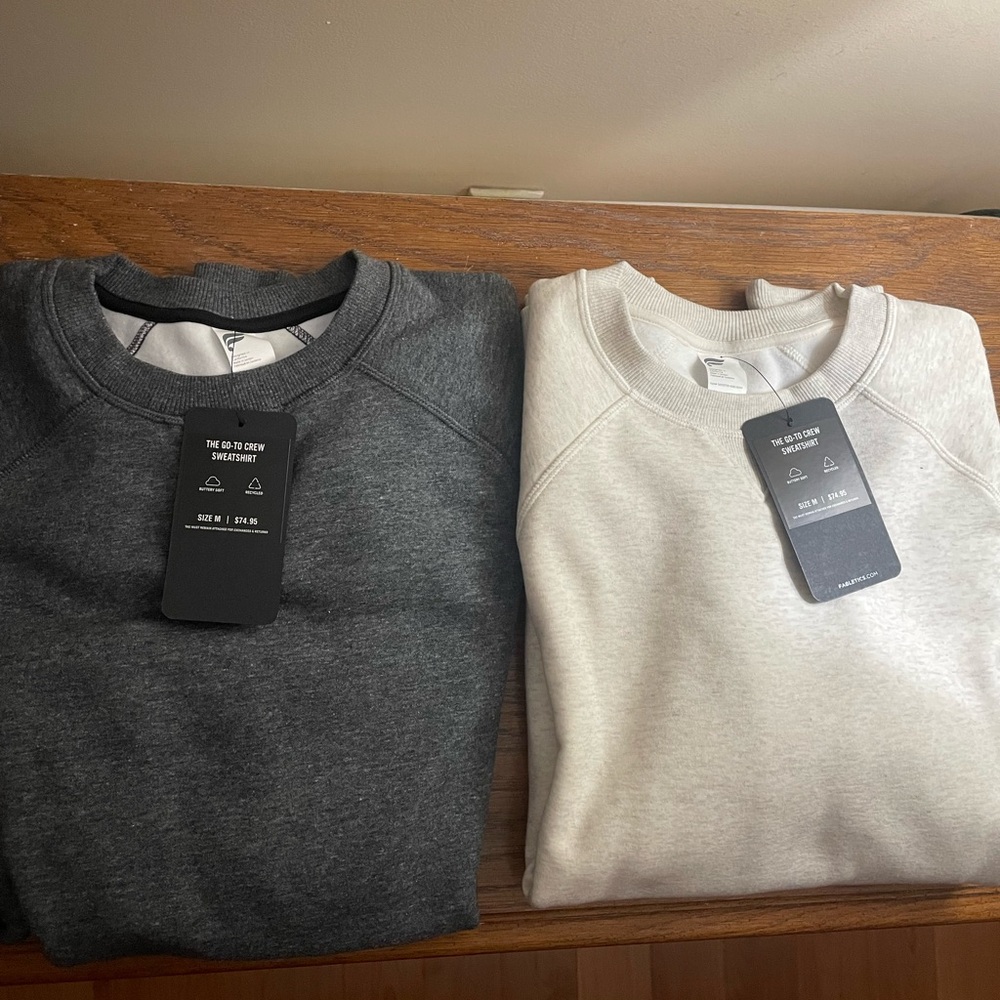 Lot/Bundle of 2 New Fabletics Men’s The Go-To Crew Sweatshirt Size Medium